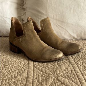 Suede Joyfolie booties